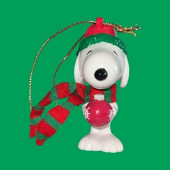 Vintage Peanuts Snoopy Christmas Ornament w/Cloth Scarf B1 - Picture 1 of 4